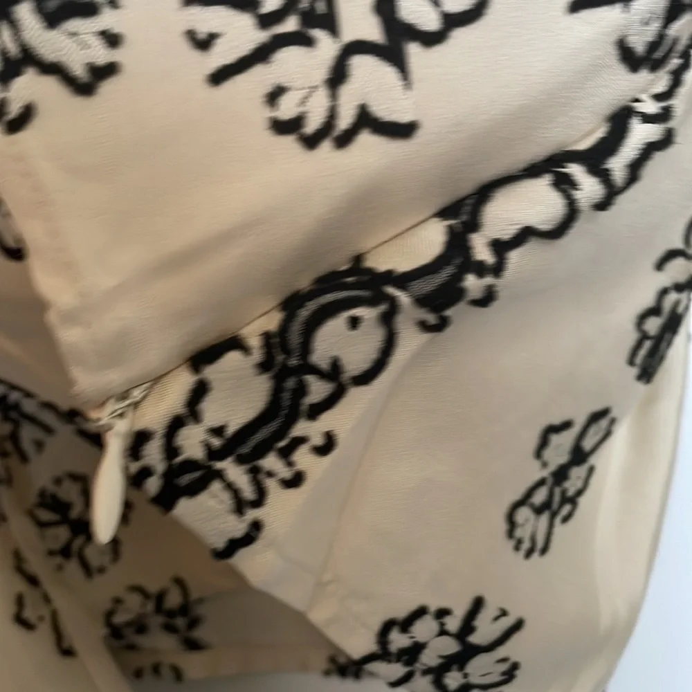 Layla Embroidered Silk-Blend Blouse - Picture 6 of 8